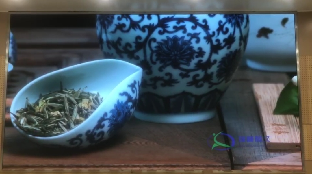 宜昌武漢理工大馬房山校區(qū)室內全彩P1.8安裝完畢    尺寸：5.12*2.72    像素點：2752*1462